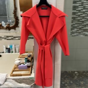 Peak label jacket
